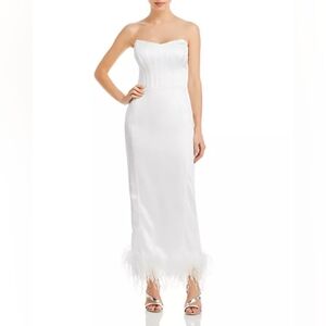 NWT AQUA Elegant White Strapless Gown with Feather Hem